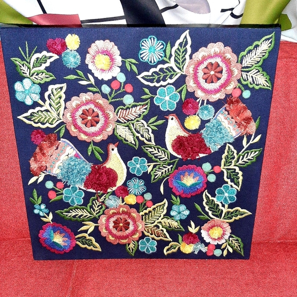 Pier 1 Other - Gorgeous Pier 1 Embroidery wall hanging